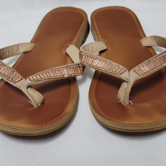 TORRID SQUARE PINK RHINESTONE FAUX LEATHER FLIP FLOP (WW) - Picture 8 of 11